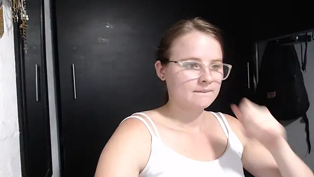 HellenMiyer1111 online show from February 16, 11:16 pm