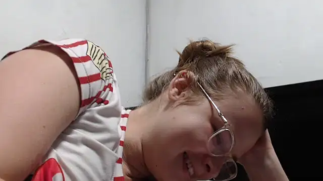 HellenMiyer1111 online show from September 24, 4:05 am