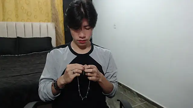 Elio-cam online show from December 13, 8:09 am