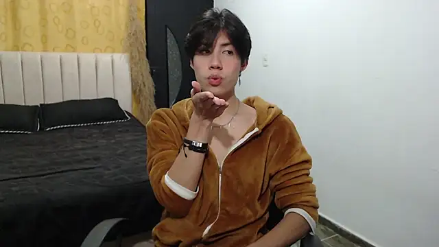 Elio-cam online show from December 23, 8:44 am