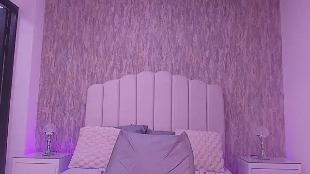 raven lilith  online show from April 21, 3:13 am