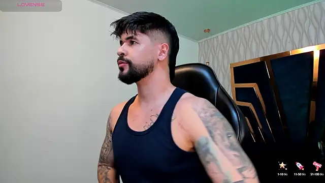 Snapshot of Petesevans chatting on September 19, 3:30 am Petesevans online show from September 19, 3:30 am