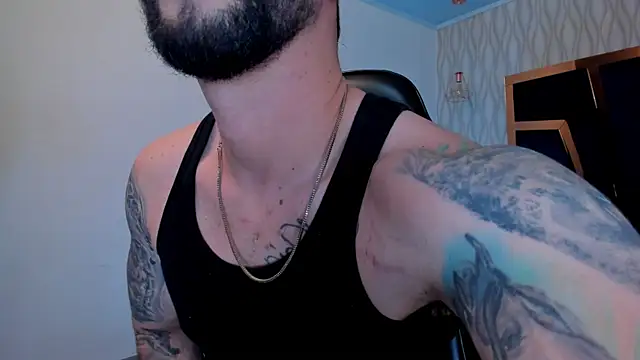 Snapshot of Petesevans chatting on January 13, 11:21 pm Petesevans online show from January 13, 11:21 pm