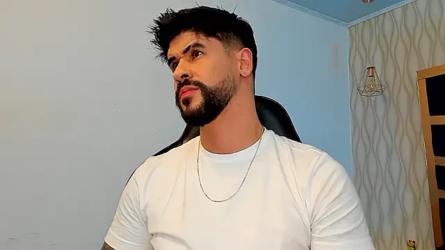 Snapshot of Petesevans chatting on February 3, 11:32 pm Petesevans online show from February 3, 11:32 pm