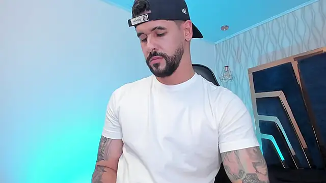 Snapshot of Petesevans chatting on February 21, 11:17 pm Petesevans online show from February 21, 11:17 pm