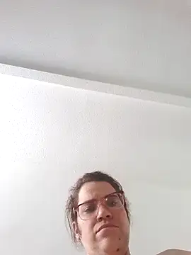 karlythothxh online show from November 3, 1:56 pm