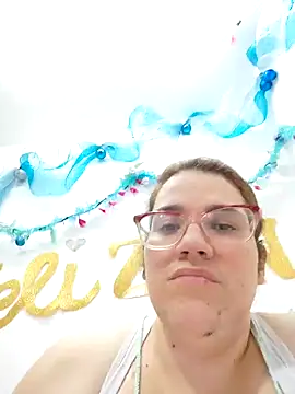 karlythothxh online show from December 18, 3:23 am