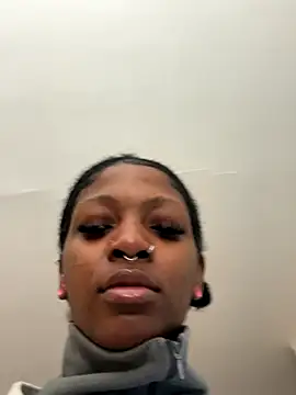 Snapshot of mochamimi chatting on November 17, 3:12 am mochamimi online show from November 17, 3:12 am