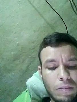 Snapshot of squirt_and_sex chatting on December 20, 9:11 am squirt and sex online show from December 20, 9:11 am