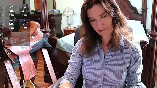 Snapshot of thornburyrose chatting on December 12, 6:31 pm thornburyrose online show from December 12, 6:31 pm