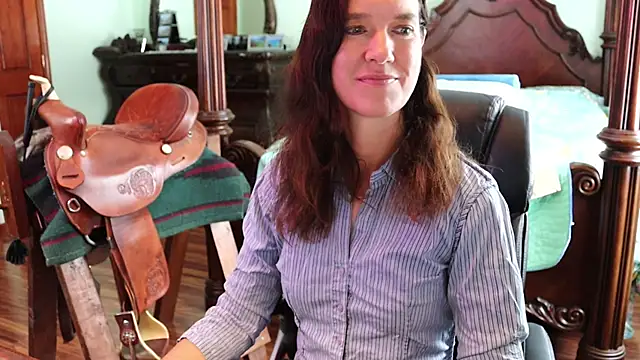 Snapshot of thornburyrose chatting on December 1, 7:41 pm thornburyrose online show from December 1, 7:41 pm