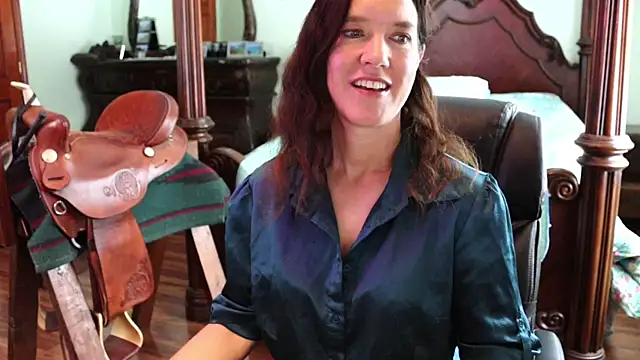 Snapshot of thornburyrose chatting on December 3, 7:23 pm thornburyrose online show from December 3, 7:23 pm