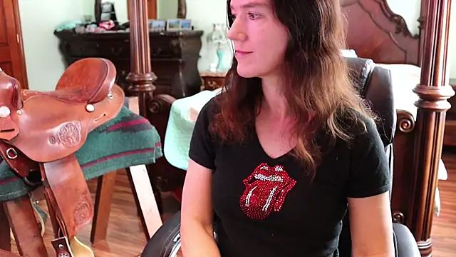 thornburyrose online show from February 9, 7:18 pm