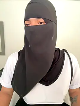 Snapshot of radiagazali chatting on December 2, 4:57 pm radiagazali online show from December 2, 4:57 pm