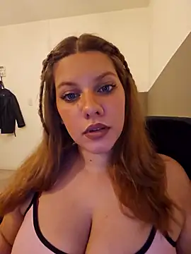 Snapshot of Janefruti chatting on February 28, 3:15 am Janefruti online show from February 28, 3:15 am