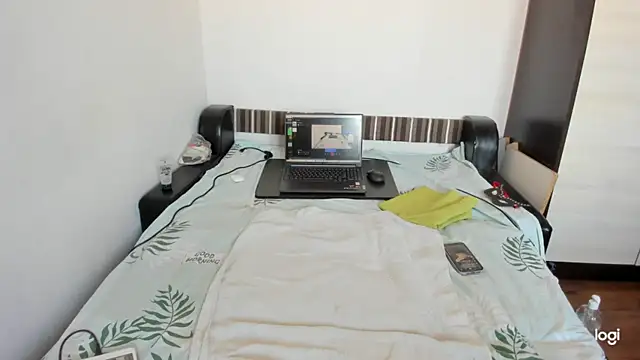 sweet-tinqerbell online show from March 9, 9:24 am