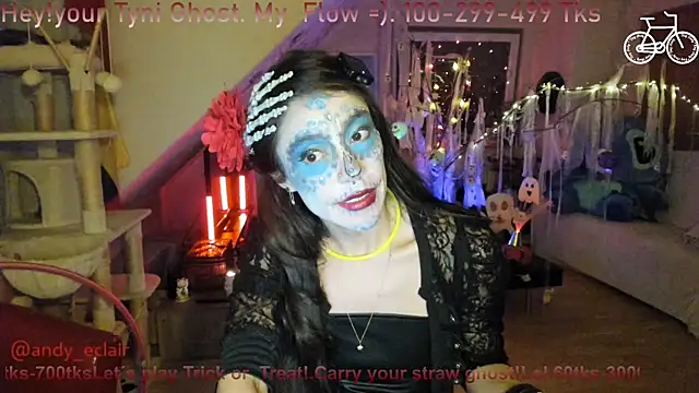 Snapshot of tinny_williams chatting on October 28, 9:39 pm tinny williams online show from October 28, 9:39 pm