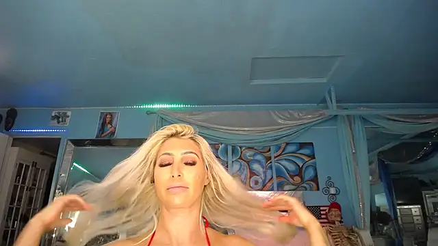 Snapshot of ADRIANNA_FOX chatting on March 16, 7:37 am ADRIANNA FOX online show from March 16, 7:37 am