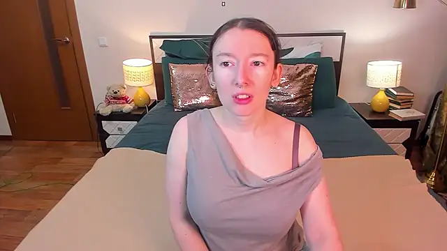 CatherineWalls online show from February 9, 4:38 am