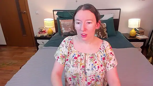 CatherineWalls online show from February 15, 4:42 am