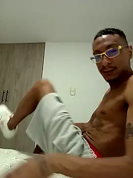 Snapshot of mellow_smoke chatting on December 22, 11:35 pm mellow smoke online show from December 22, 11:35 pm