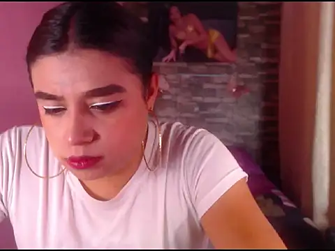 katrinawillff online show from January 9, 5:04 pm