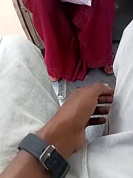 Snapshot of Aayankhan99 chatting on November 24, 7:52 am Aayankhan99 online show from November 24, 7:52 am