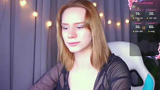 Snapshot of Ramona___ chatting on December 27, 5:31 am Ramona online show from December 27, 5:31 am