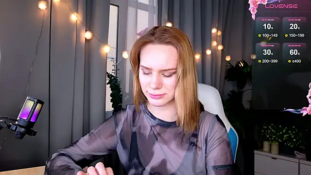 Snapshot of Ramona___ chatting on December 28, 9:31 am Ramona online show from December 28, 9:31 am