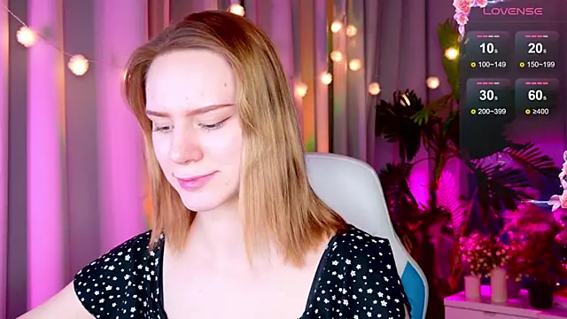 Snapshot of Ramona___ chatting on January 3, 5:39 am Ramona online show from January 3, 5:39 am