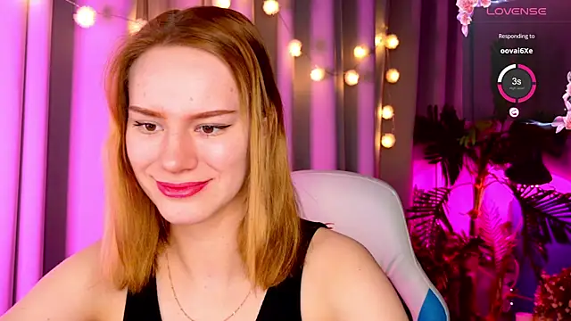 Snapshot of Ramona___ chatting on January 16, 5:32 am Ramona online show from January 16, 5:32 am