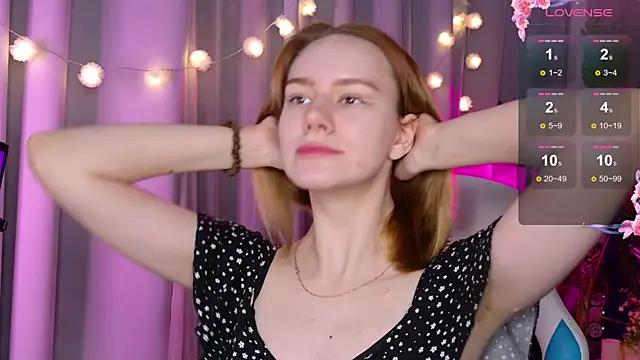 Snapshot of Ramona___ chatting on January 28, 5:54 am Ramona online show from January 28, 5:54 am