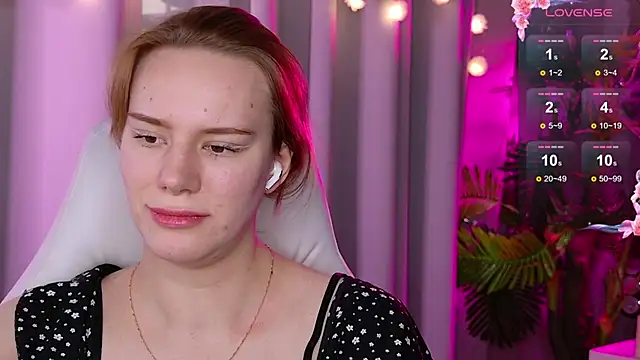 Snapshot of Ramona___ chatting on January 28, 9:41 am Ramona online show from January 28, 9:41 am