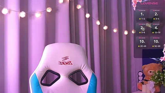 Snapshot of Ramona___ chatting on January 30, 5:52 am Ramona online show from January 30, 5:52 am