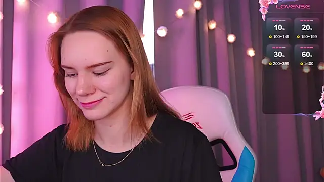 Snapshot of Ramona___ chatting on February 1, 10:26 am Ramona online show from February 1, 10:26 am