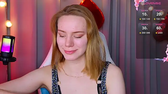 Snapshot of Ramona___ chatting on February 4, 6:04 am Ramona online show from February 4, 6:04 am