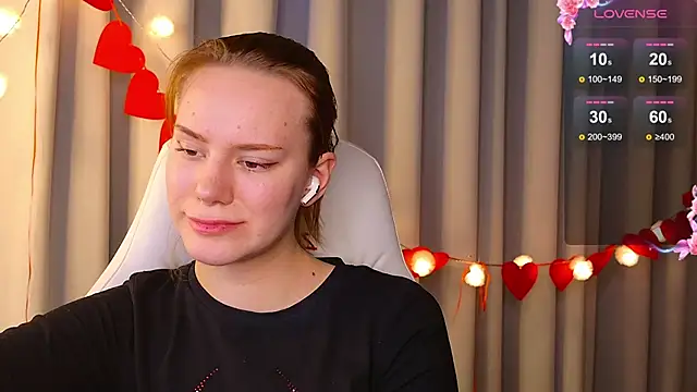 Snapshot of Ramona___ chatting on February 7, 9:47 am Ramona online show from February 7, 9:47 am