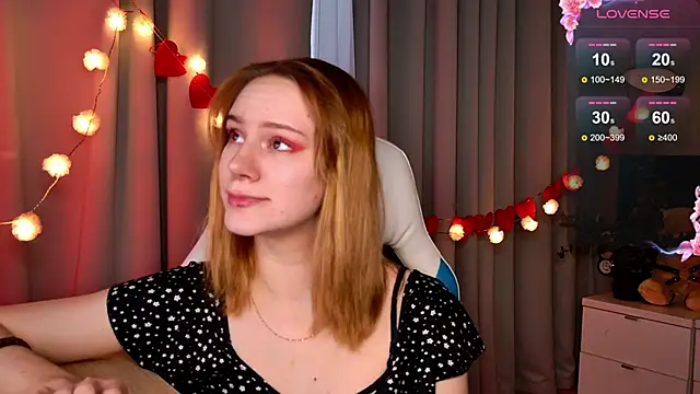 Snapshot of Ramona___ chatting on February 14, 6:23 am Ramona online show from February 14, 6:23 am