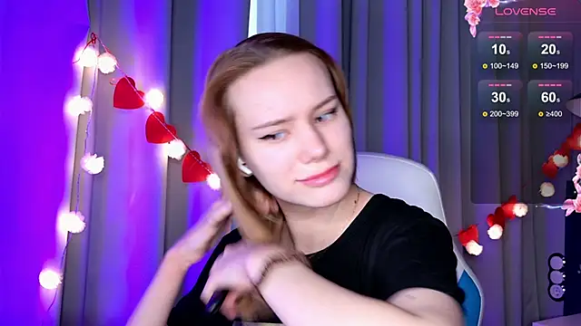 Snapshot of Ramona___ chatting on February 17, 6:09 am Ramona online show from February 17, 6:09 am