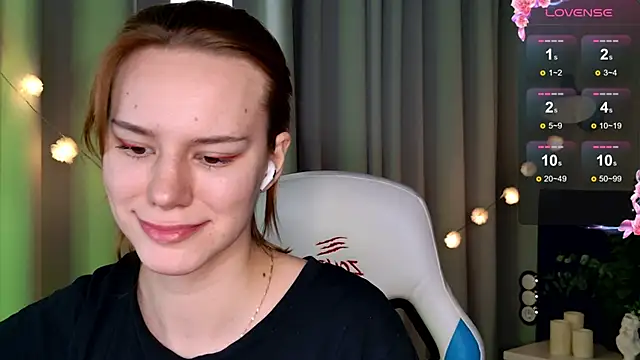 Snapshot of Ramona___ chatting on February 21, 12:39 pm Ramona online show from February 21, 12:39 pm