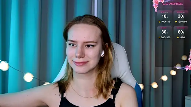 Snapshot of Ramona___ chatting on March 4, 6:04 am Ramona online show from March 4, 6:04 am