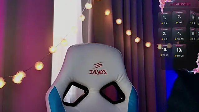 Snapshot of Ramona___ chatting on March 21, 9:45 am Ramona online show from March 21, 9:45 am