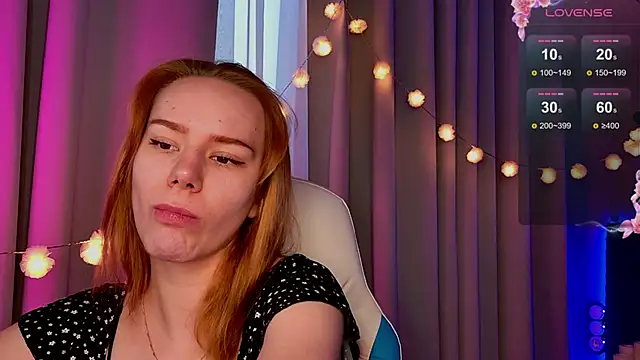 Snapshot of Ramona___ chatting on March 22, 6:11 am Ramona online show from March 22, 6:11 am