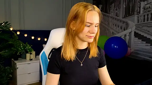 Snapshot of Ramona___ chatting on September 14, 6:12 am Ramona online show from September 14, 6:12 am