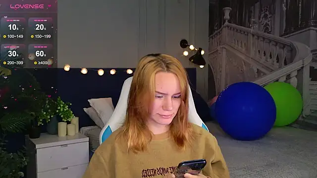 Snapshot of Ramona___ chatting on September 24, 5:55 am Ramona online show from September 24, 5:55 am