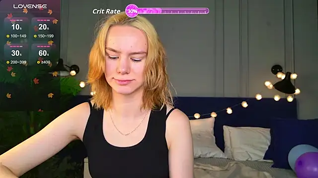 Snapshot of Ramona___ chatting on November 18, 6:18 am Ramona online show from November 18, 6:18 am