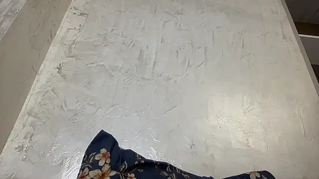 Snapshot of -CatchMe- chatting on October 27, 8:57 pm -CatchMe- online show from October 27, 8:57 pm