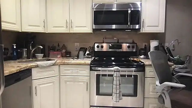 BigGuyMuscle online show from September 24, 3:54 am