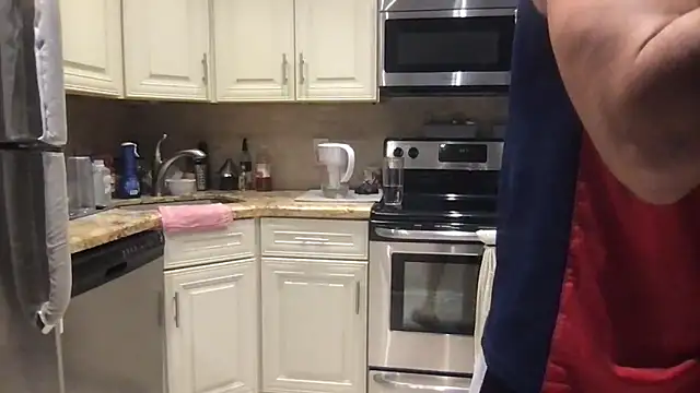 BigGuyMuscle online show from December 19, 10:06 pm