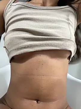 Betsy Thonson online show from October 21, 8:31 pm